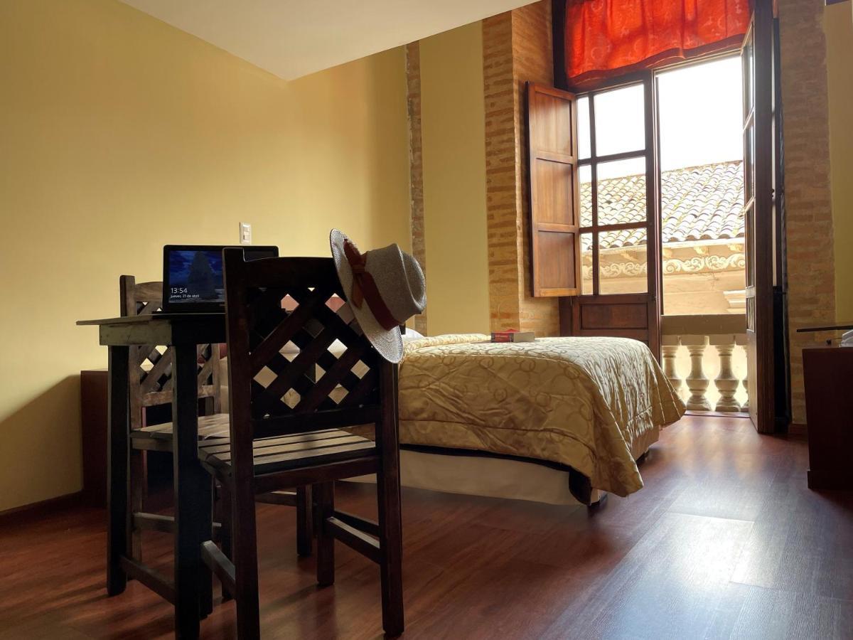 Flore Hotel Boutique Cuenca Exterior photo