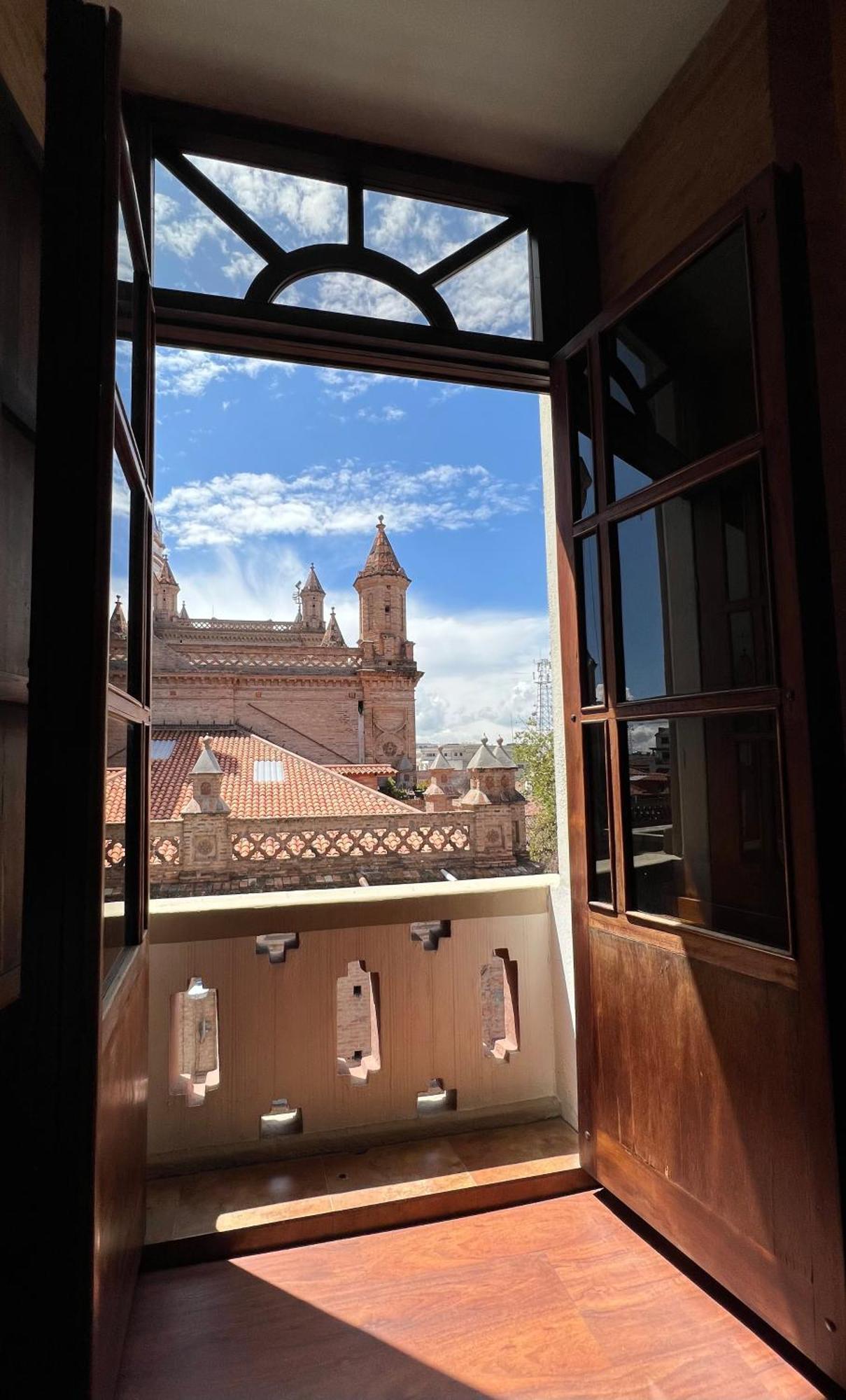 Flore Hotel Boutique Cuenca Exterior photo